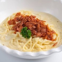 สปาเก็ตตี้คาโบนาร่าเบคอน