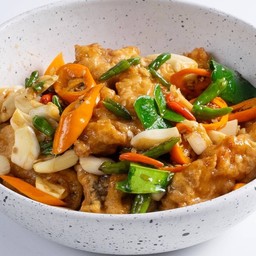 เนื้อปลาผัดพริกขี้หนู