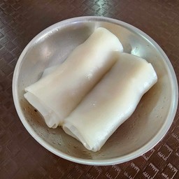 ก๋วยเตี๋ยวหลอดห่อหมู