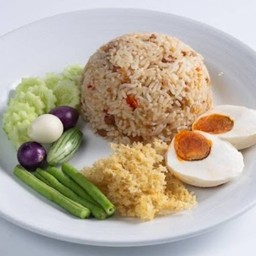 ข้าวผัดน้ำพริกลงเรือ