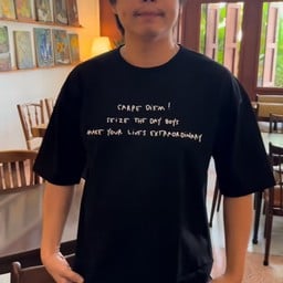 เสื้อยืดคาเปเดี้ยม