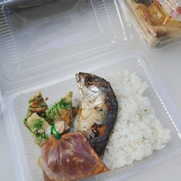 อิ่มคุ้มข้าวกล่อง