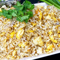 ข้าวผัดไข่ จานใหญ่