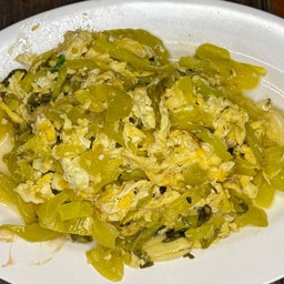 เกี่ยมฉ่ายผัดไข่