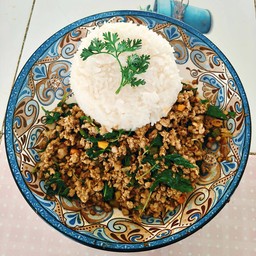 กระเพราหมูสับ