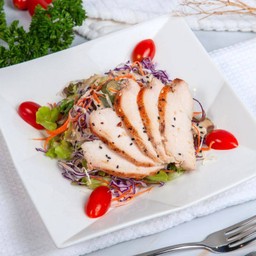 Grilled Chicken Salad with Sasame Dressing