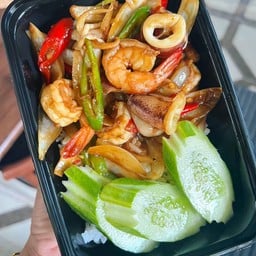 ผัดพริกสดทะเล