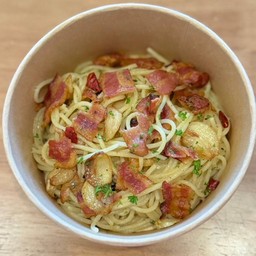 สปาเก็ตตี้เบค่อนพริกกระเทียม