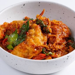 เนื้อปลาทอดราดพริกสมุนไพร