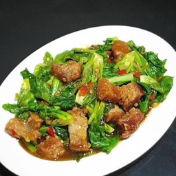 ผัดแขนงหมูกรอบ #(80)