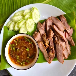 หมูย่างจิ้มแจ่ว