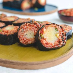 Bulgogi Pure Cheese Kimbap 불고기 퓨어 치즈 김밥 (10 ชิ้น)