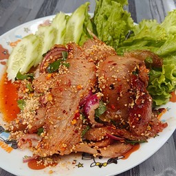 ลาบคอหมูย่าง