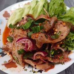 น้ำตกคอหมูย่าง