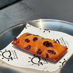 ฟินองซีเย แครนเบอร์รี (Cranberry Financier)