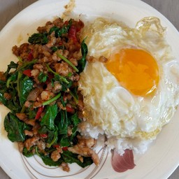 กะเพราหมูสับ+ไข่ดาว