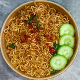 [เมนูเส้น] กะเพรามาม่า พริกท้ายครัว (หมูสับ)