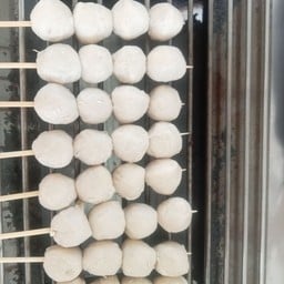 ก๋วยเตี๋ยวน้ำตกป้าโอ่งหัวบ้าน