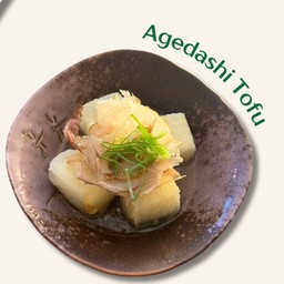 เต้าหู้ทอดญี่ปุ่นราดซอสดาชิ