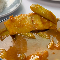 แกงส้มใต้ปลากระพงก้านบอน