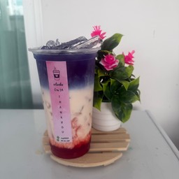 สตอเบอร์รี่ อัญชัน นมสด