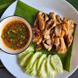 ไก่ย่างจิ้มแจ่ว