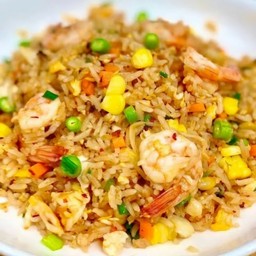 ข้าวผัดสามสีกุ้ง (ใส่น้ำพริกเผา)