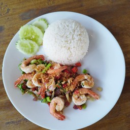 ข้าวกุ้งคั่วพริกเกลือ