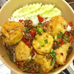 เต้าหู้ไข่คั่วพริกเกลือราดข้าว