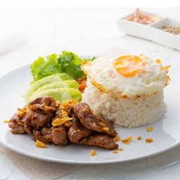 หมูกระเทียมพริกไทยดำ