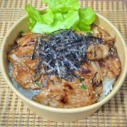 ข้าวหมูสันคอสไลค์ย่างซอลญี่ปุ่น