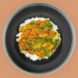 ข้าวพริกแกงใต้หอยแมลงภู่