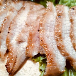 เนื้อคอหมูแท้ (เกรดเอ) ย่างขนาดกลาง