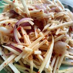 ตำมะม่วงใส่น้ำปลา