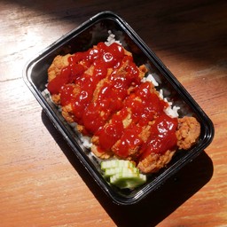 ข้าวไก่ทอดซอสฉ่ำ