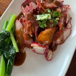 หมูแดงเป็นจาน