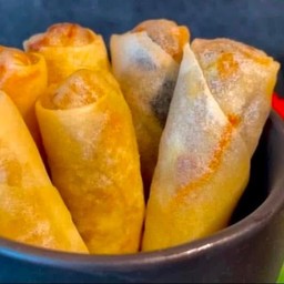 ปอเปี๊ยะทอดกรอบ 5ชิ้น