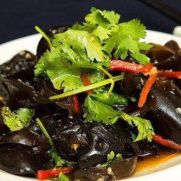 ยำเห็ดหูหนู