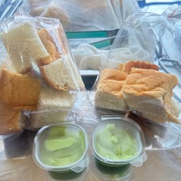 ขนมปังอบไอน้ำ+ 2 เครื่องจิ้ม