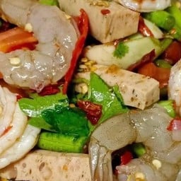 ส้มตำแซ่บ สลัด ประชาอุทิศ13