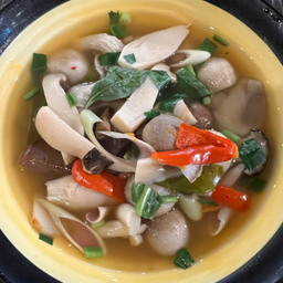 ต้มแซ่บเห็ด