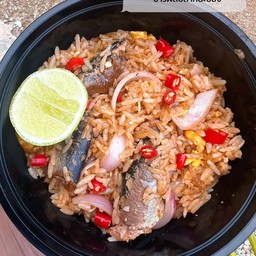 ข้าวผัดไข่ปลากระป๋อง