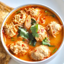 ต้มยำอกไก่ น้ำข้น (เป็นกับข้าว)