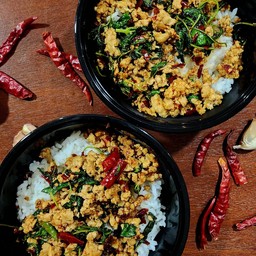 กะเพราหมูสับ