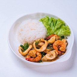 ข้าวผัดกระเพรา