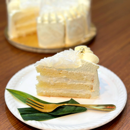 No.1 เค้กมะพร้าวอ่อน Coconut Home Bakery & Cake ตลาดมหานาค