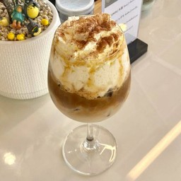 Iced Caramel macchiato