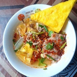 ก๋วยเตี๋ยวต้มยำเจ้บน(อมตะนคร) อมตะนคร