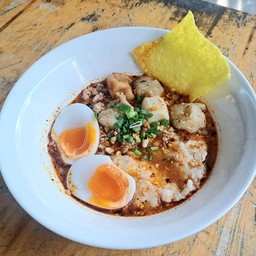 ก๋วยเตี๋ยวต้มยำเครื่องรวม