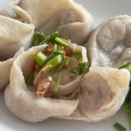 เกี๊ยวปลาลวกจิ้ม